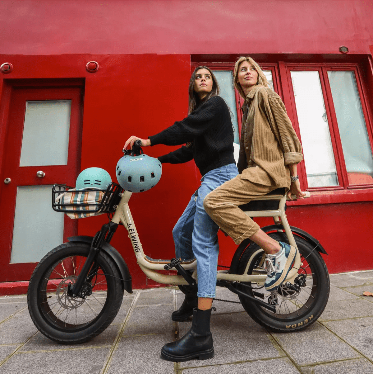 Le meilleur velo electrique biplace cargo et compact Elwing Yuvy 2